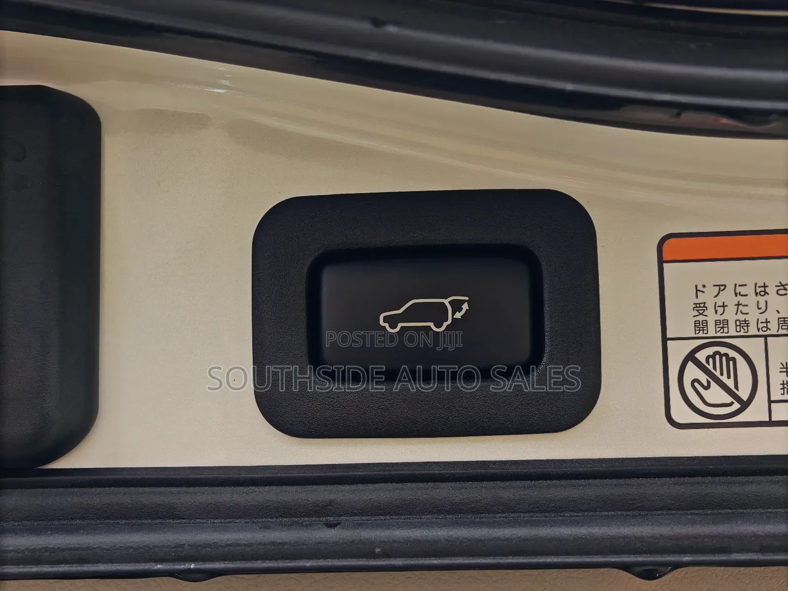 Lexus LX 570 AWD 2018 White