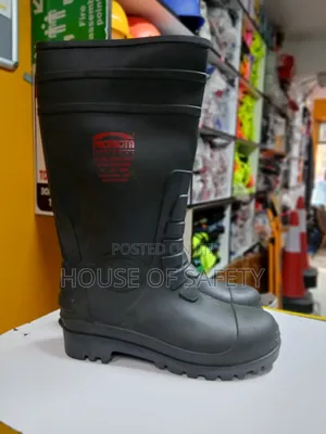 Heavy Duty Working Rain Gumboots in Soft Black