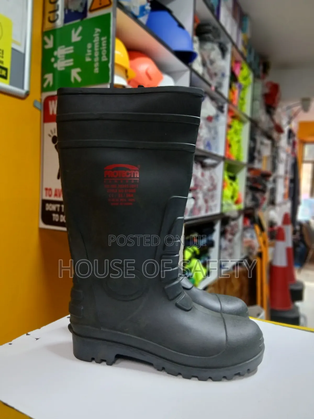 Heavy Duty Working Rain Gumboots in Soft Black