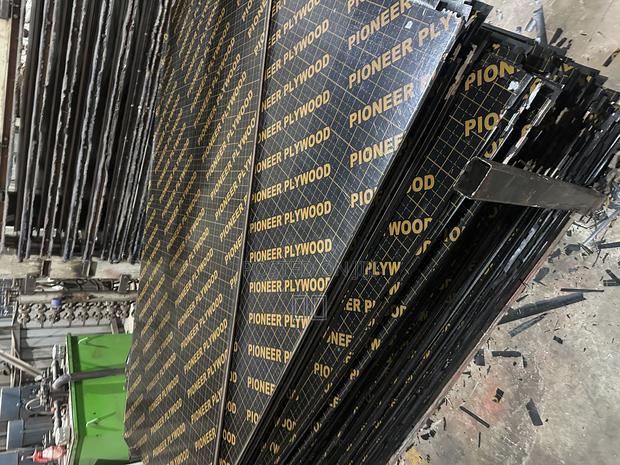 Marine Boards 18mm (4ft*8ft) - thumbnail 2