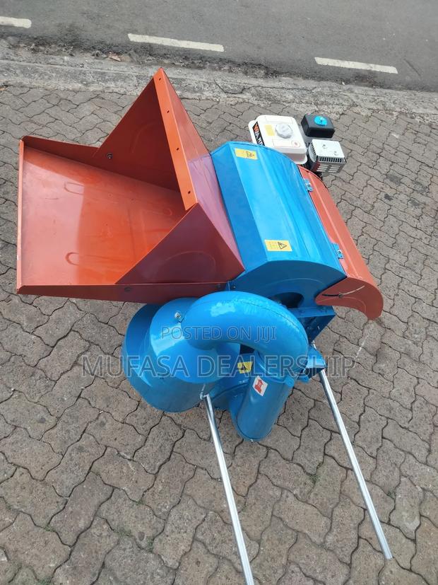 Portable Thresher Machine(Two-Wheeled) - main view