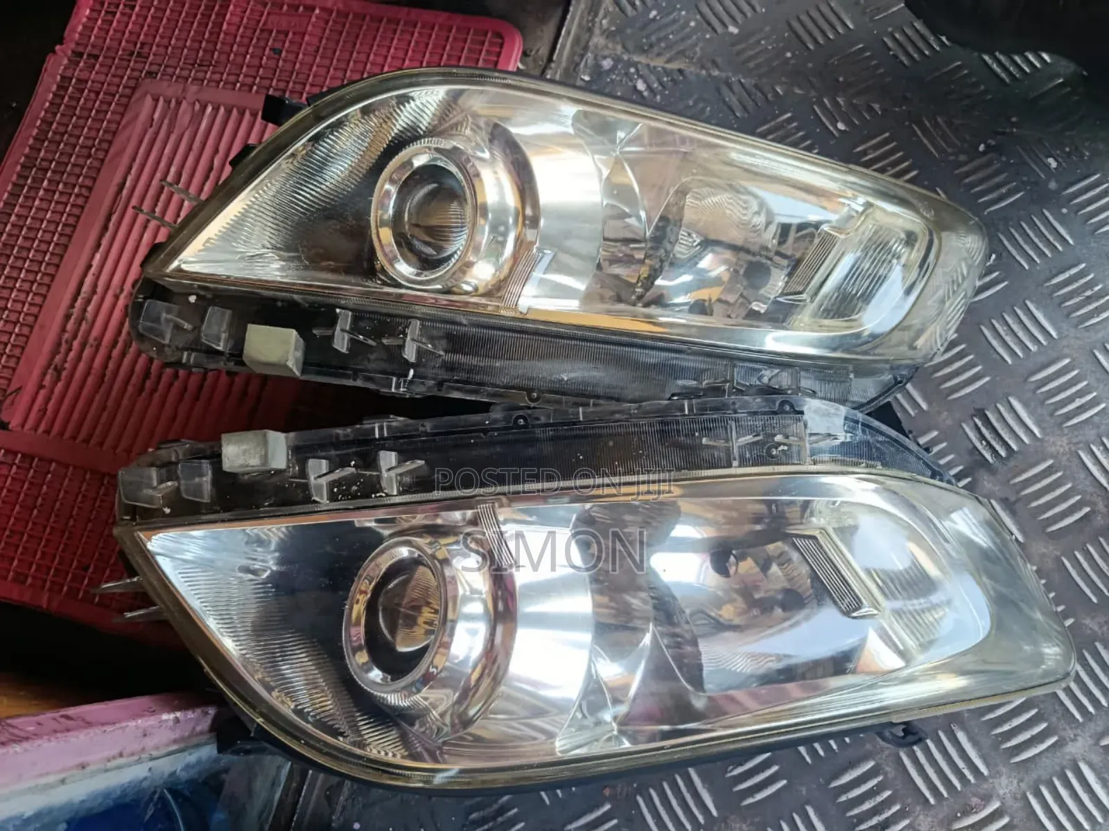Toyota Vanguard Headlight