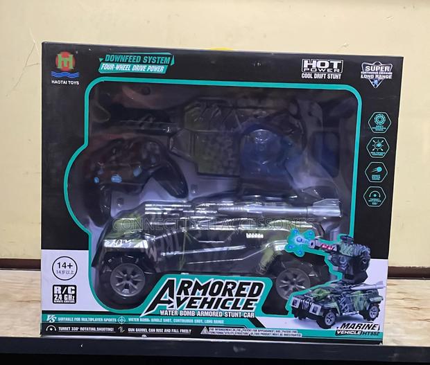 Remote Control Water Bomb Armored Stunt Car. - main view