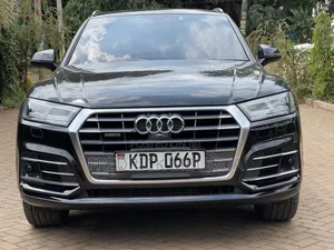Audi Q5 2.0T Tech Premium AWD quattro 2018 Black