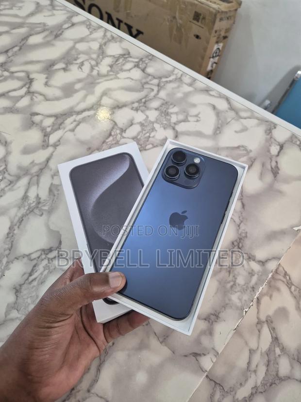 Apple iPhone 15 Pro Max 512 GB Blue - main view