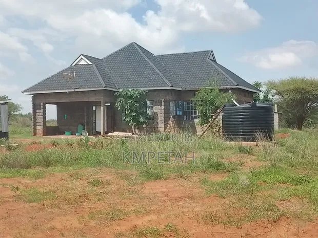 3bdrm Bungalow in Silanga, Kambu, Mtito Andei for sale