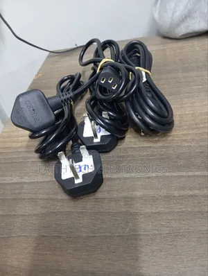 Three-Pin Power Cable – Durable Reliable