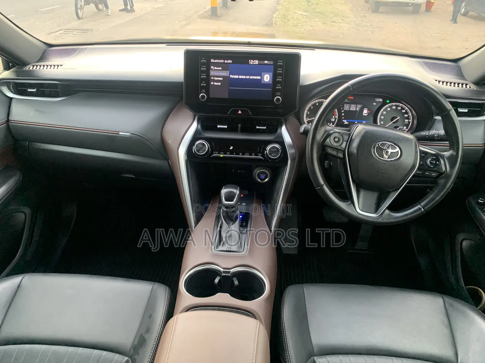 Toyota Harrier 2.0 2020 Black