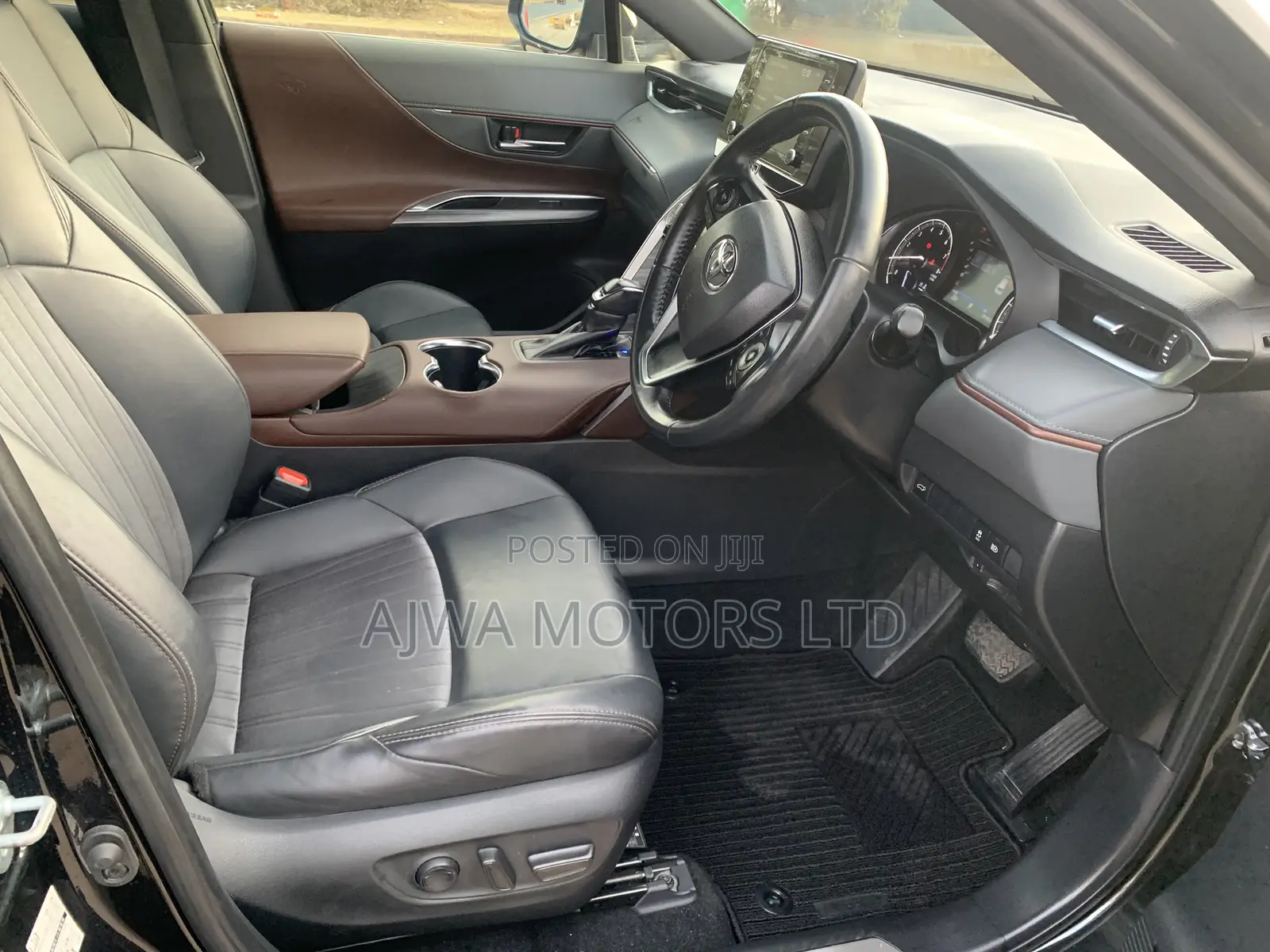 Toyota Harrier 2.0 2020 Black
