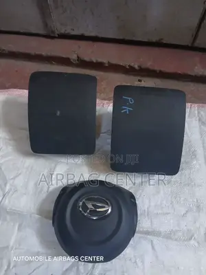Daihatsu Move Dashboard and Steering Airbag