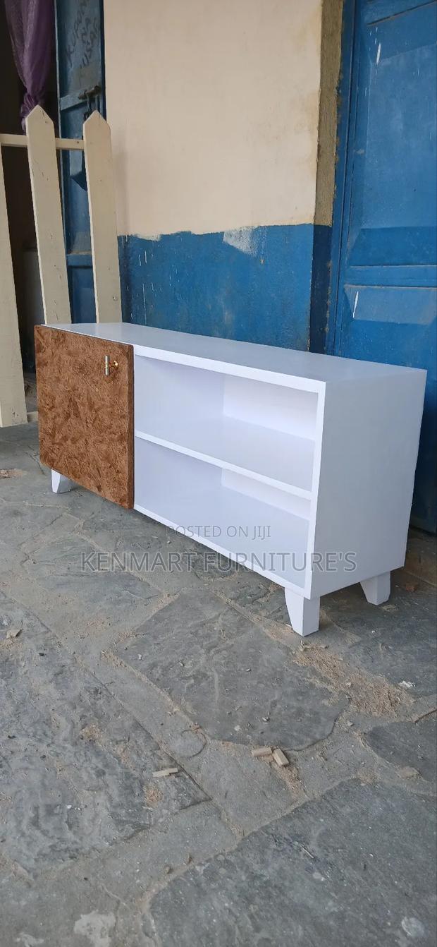 Modern Tv Stand - thumbnail 2