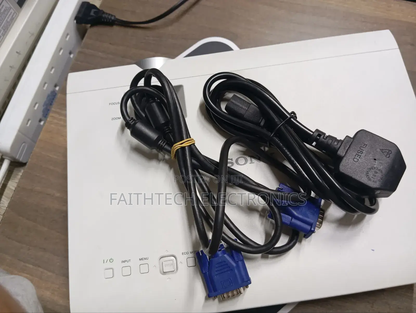Refurbished Sony Dx 140 Projector