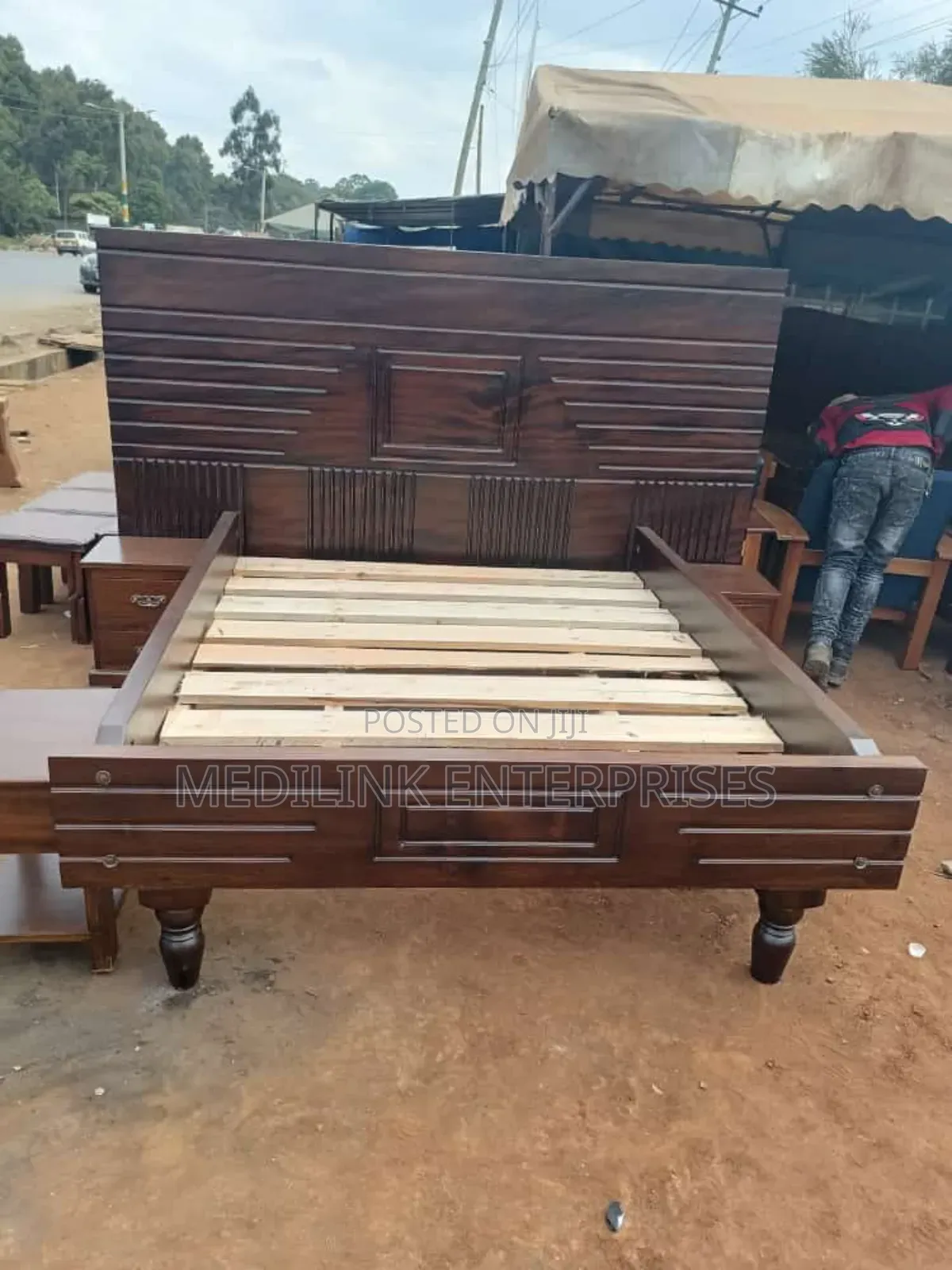 Queen Size Mahogany Boxbed
