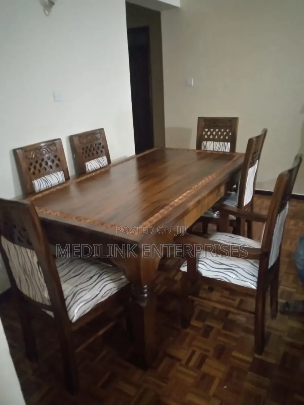 6-Seater Solid Chairs Dinning Table Set