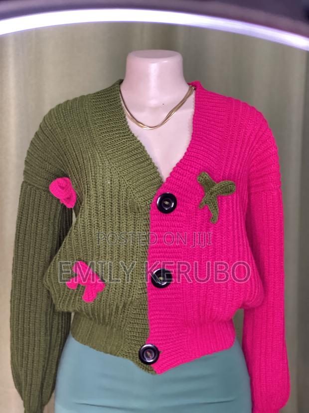 Short Cardigan - thumbnail 3