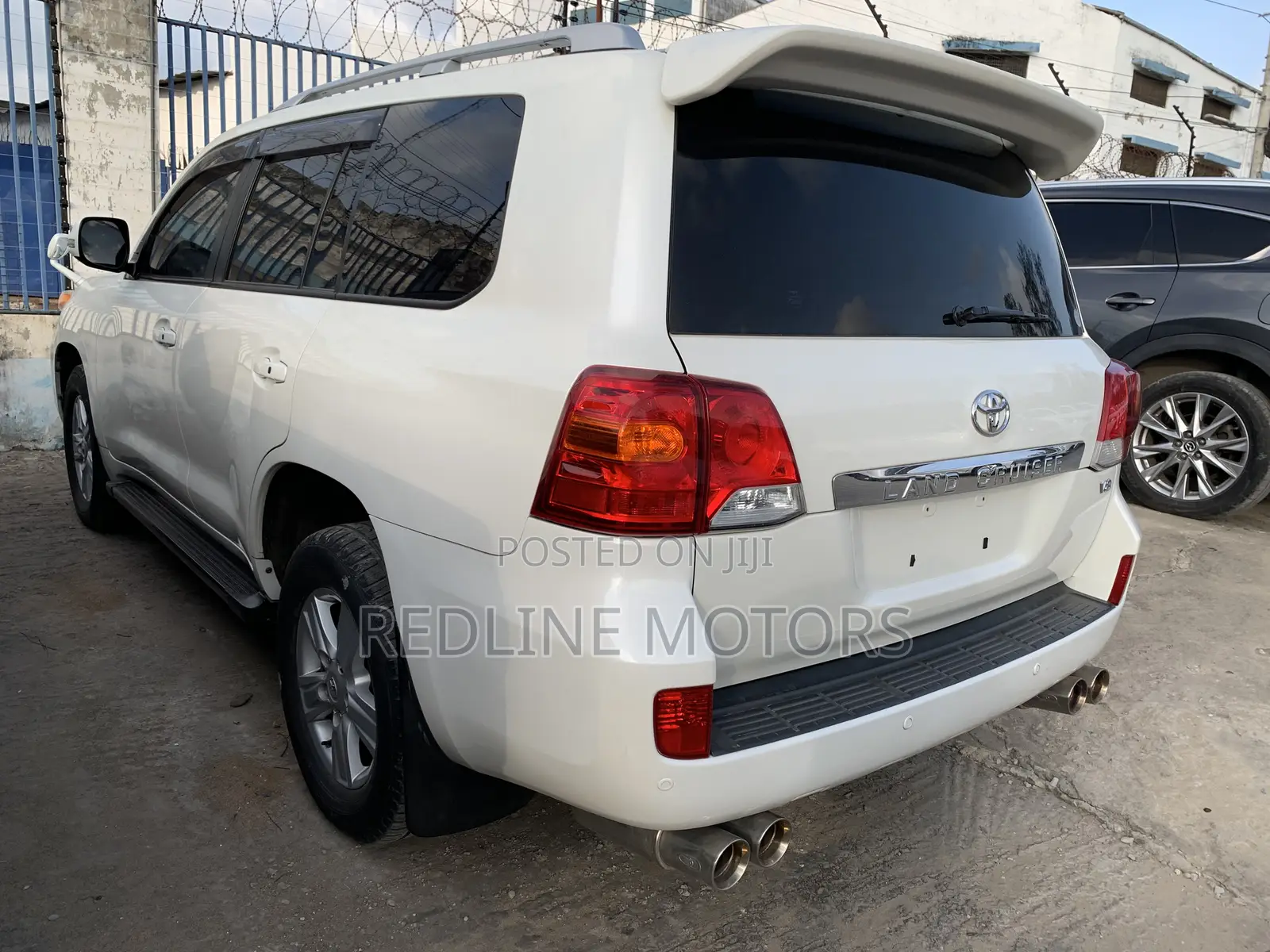 Toyota Land Cruiser 4.6 V8 ZX 2016 White