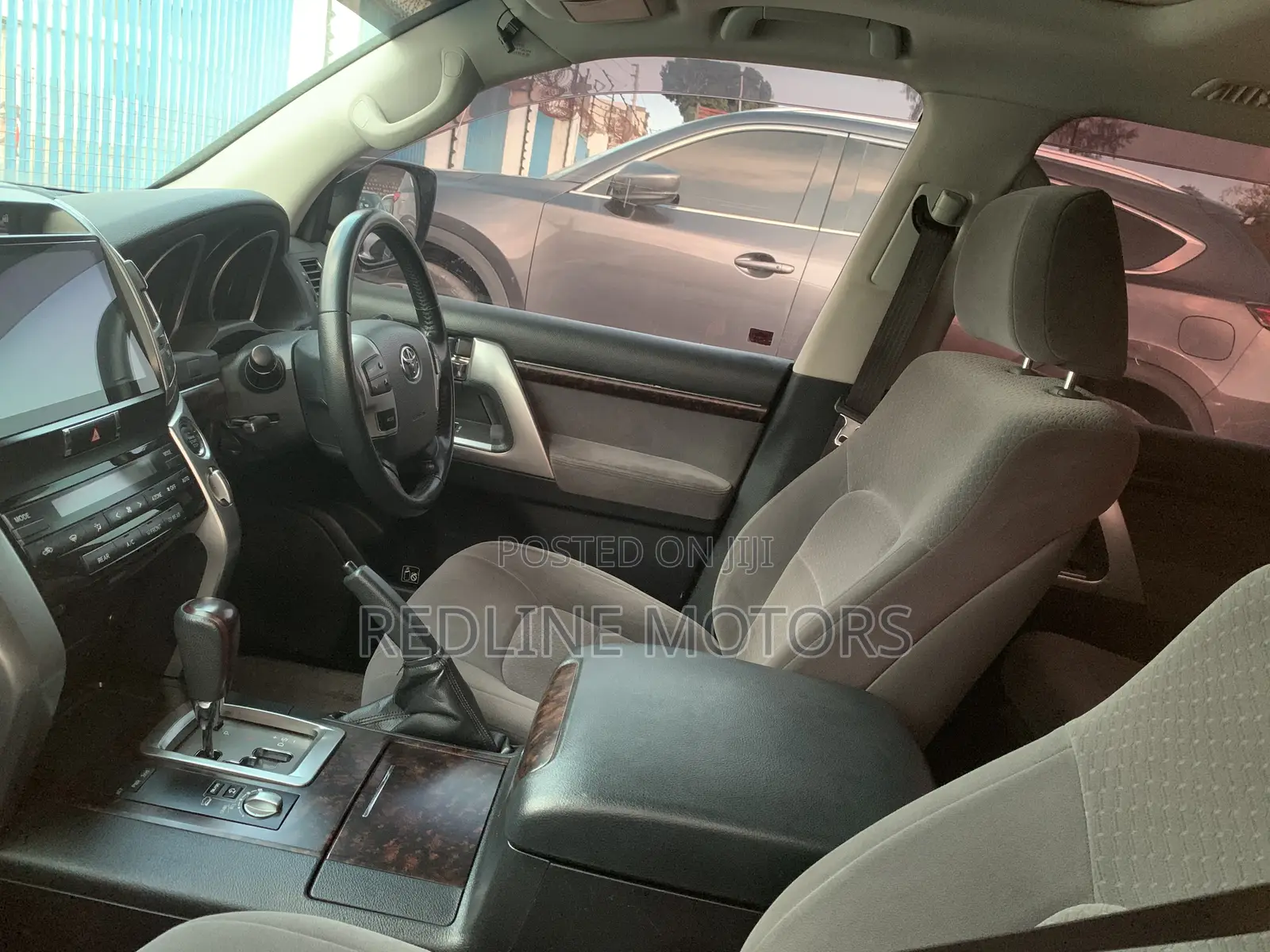 Toyota Land Cruiser 4.6 V8 ZX 2016 White