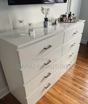 Modern Chest of Drawers