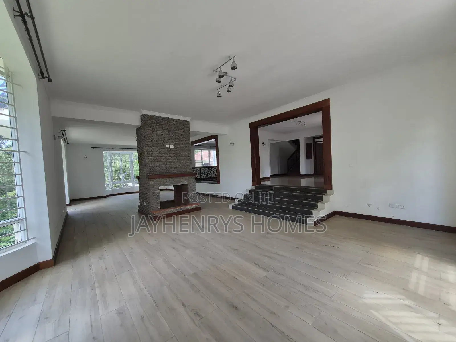 5bdrm House in Rosslyn for rent