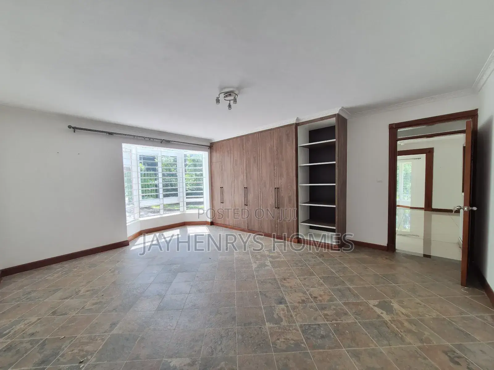 5bdrm House in Rosslyn for rent