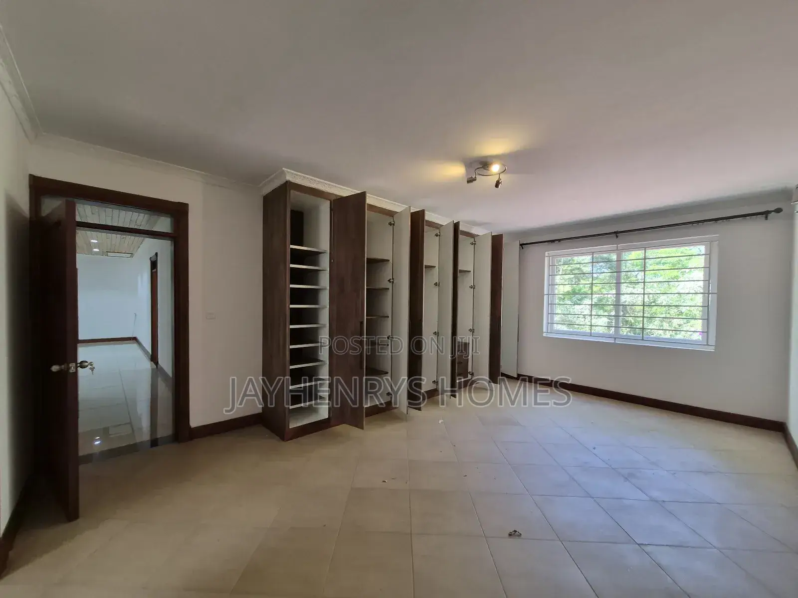 5bdrm House in Rosslyn for rent