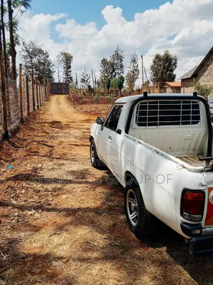 Nissan 1400 2004 White