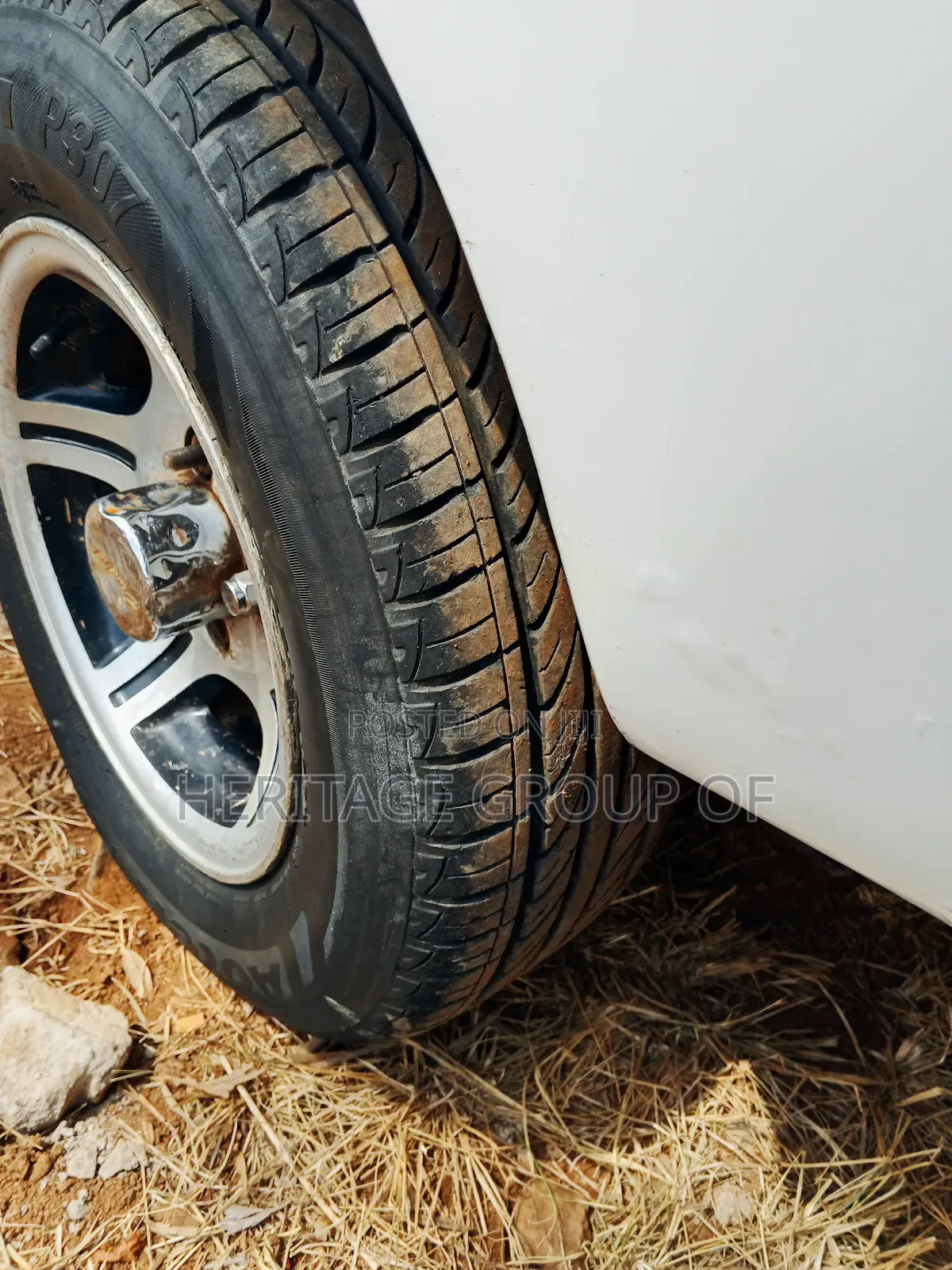 Nissan 1400 2004 White