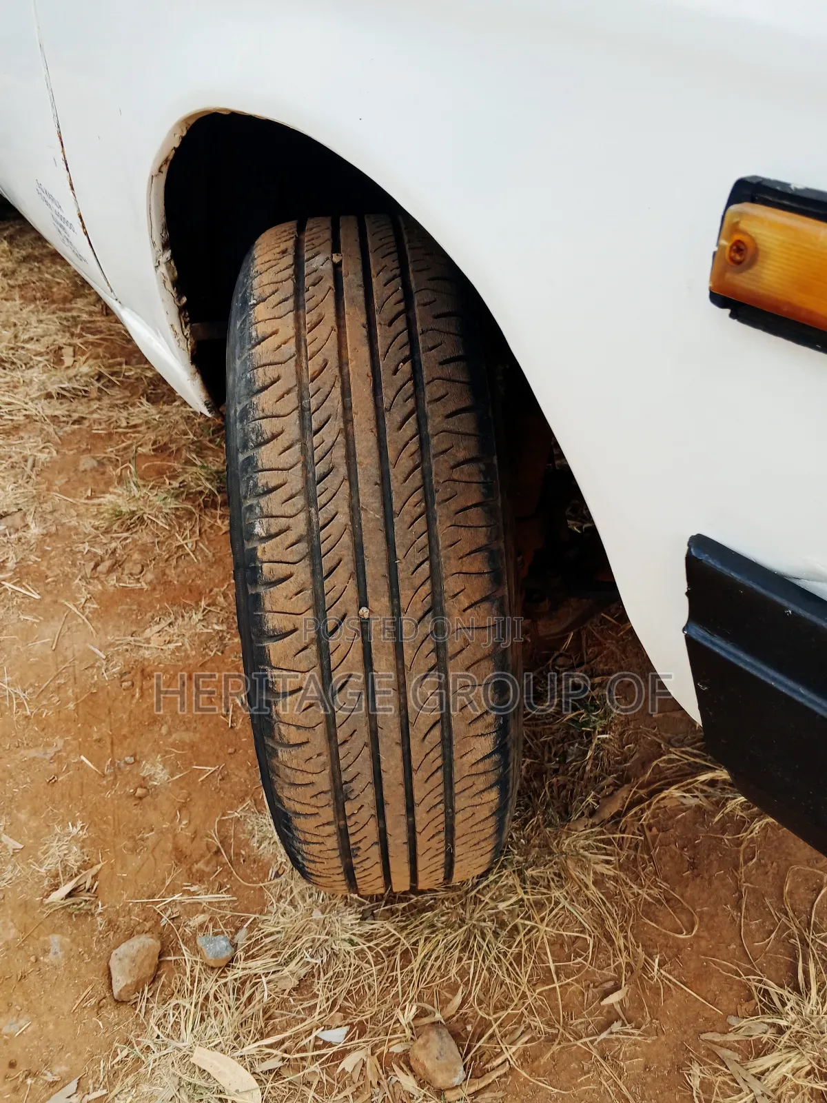 Nissan 1400 2004 White