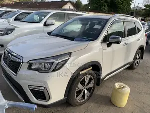 Subaru Forester 2018 White