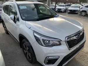 Subaru Forester 2018 White