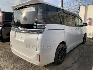 Toyota Voxy 2018 White