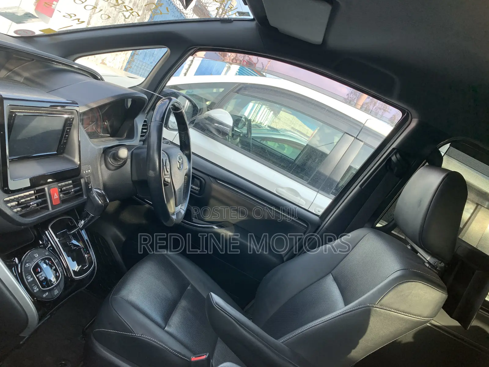 Toyota Esquire 2.0 AWD (7 seater) 2018 Black