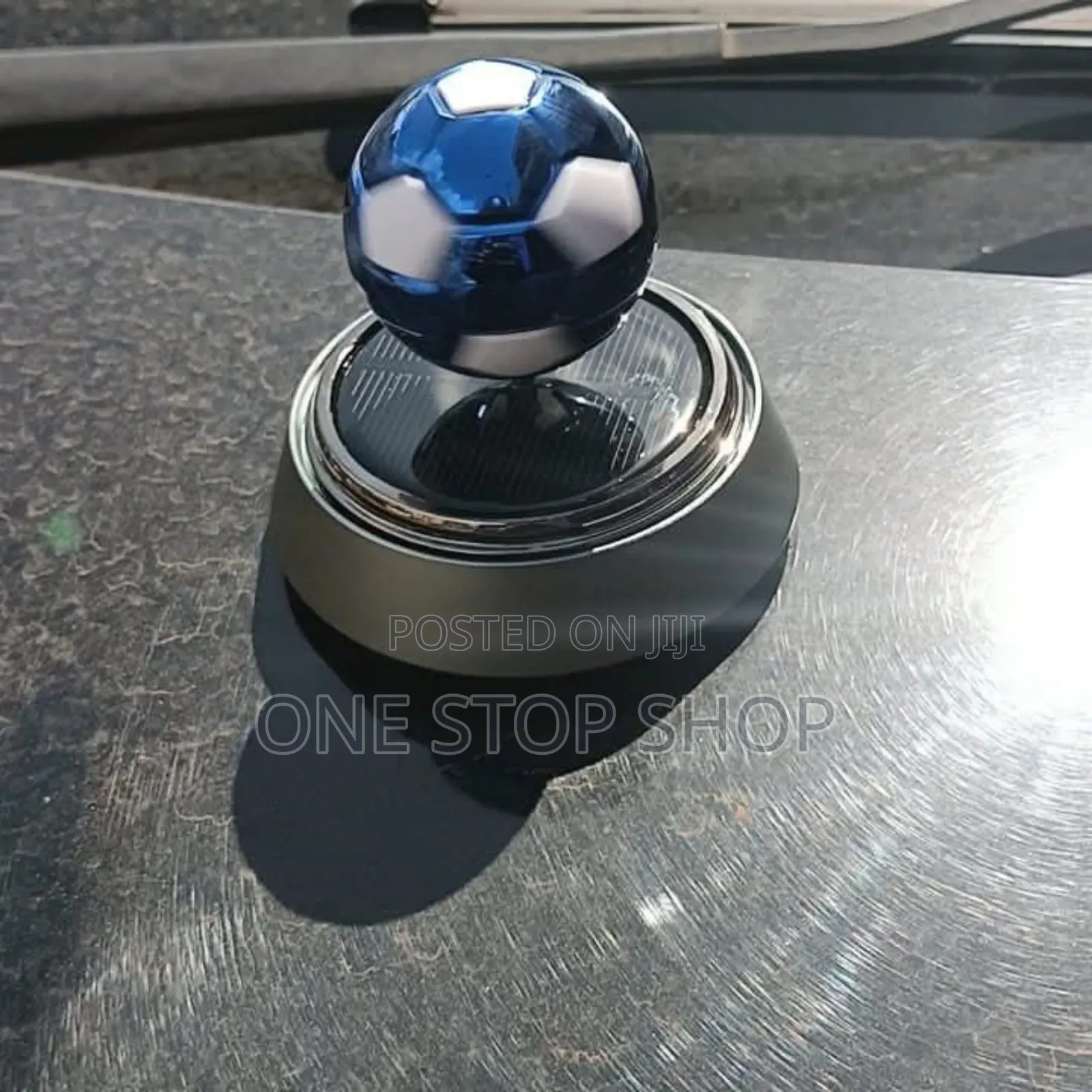 Dashboard Air Freshener With Rotating Ball Tip