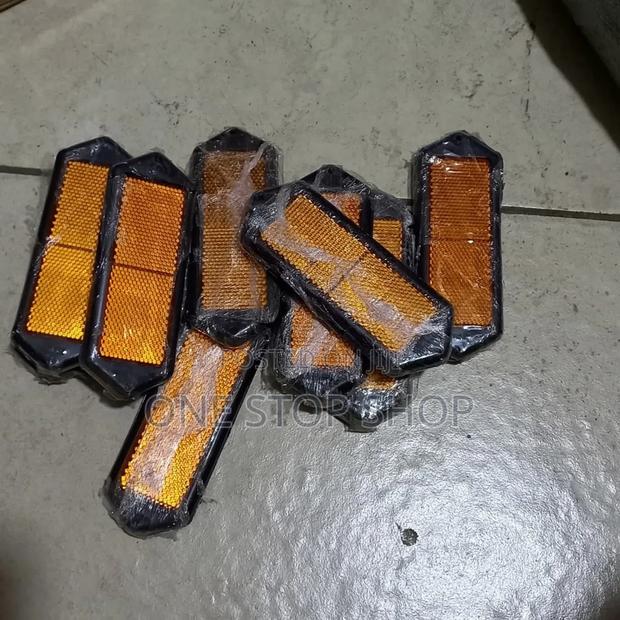 2pcs Amber Rectangular Screw Reflectors - main view