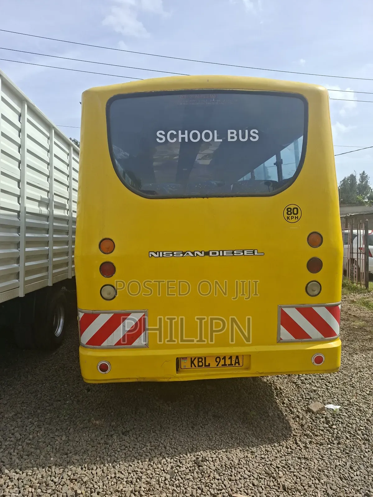 Isuzu Executive Bus 2009 Yellow