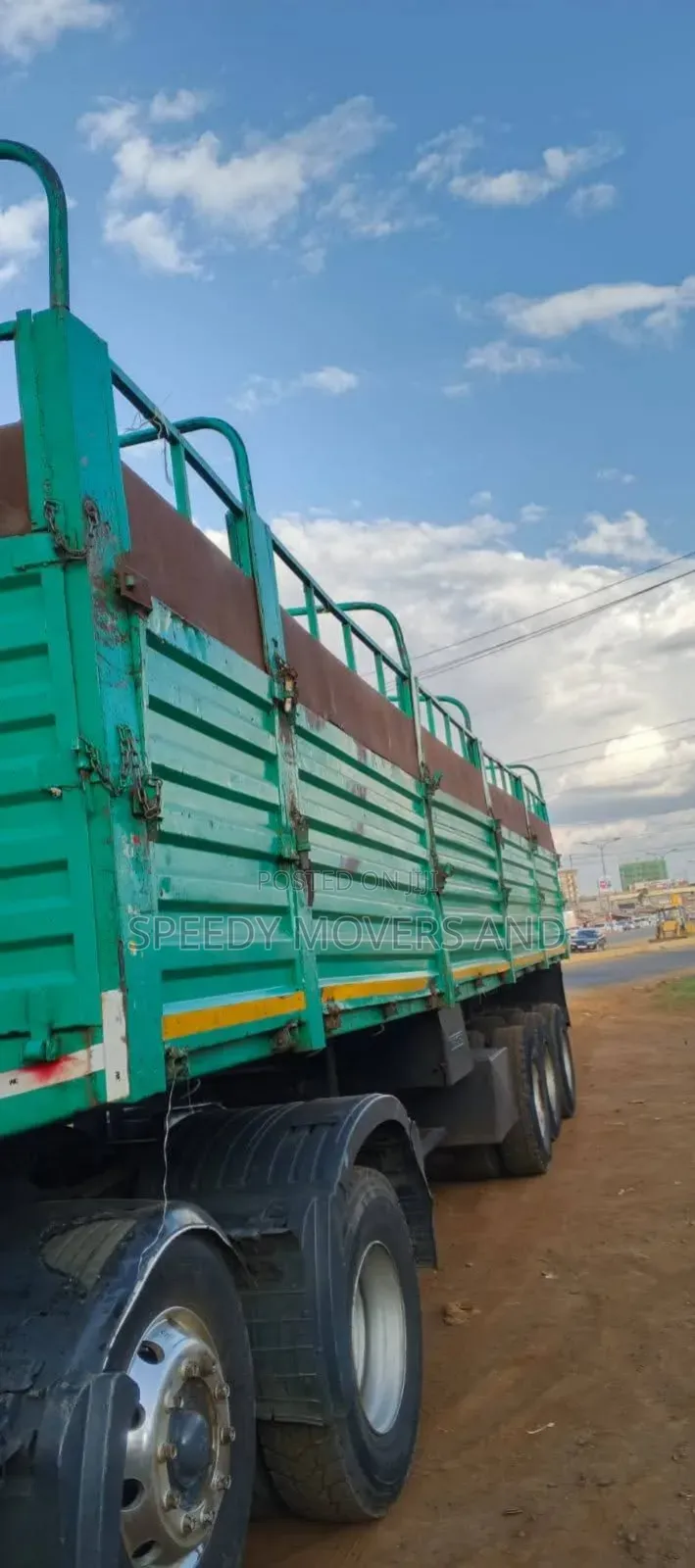 High Sided Trailer Accessible for Transportation