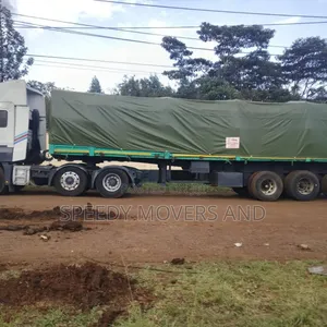 High Sided Trailer Accessible for Transportation