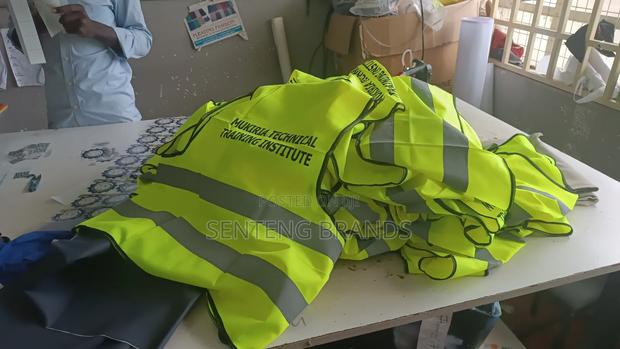 Reflector Vest - thumbnail 2