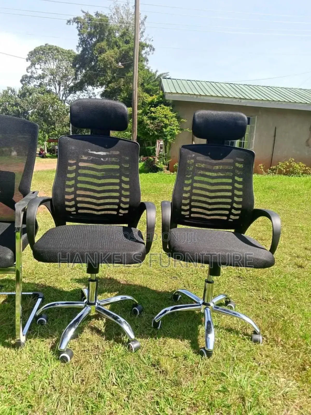 Premium Headrest Office Chair – Strong, Supportive Comfortable