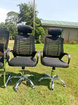 Premium Headrest Office Chair – Strong, Supportive Comfortable