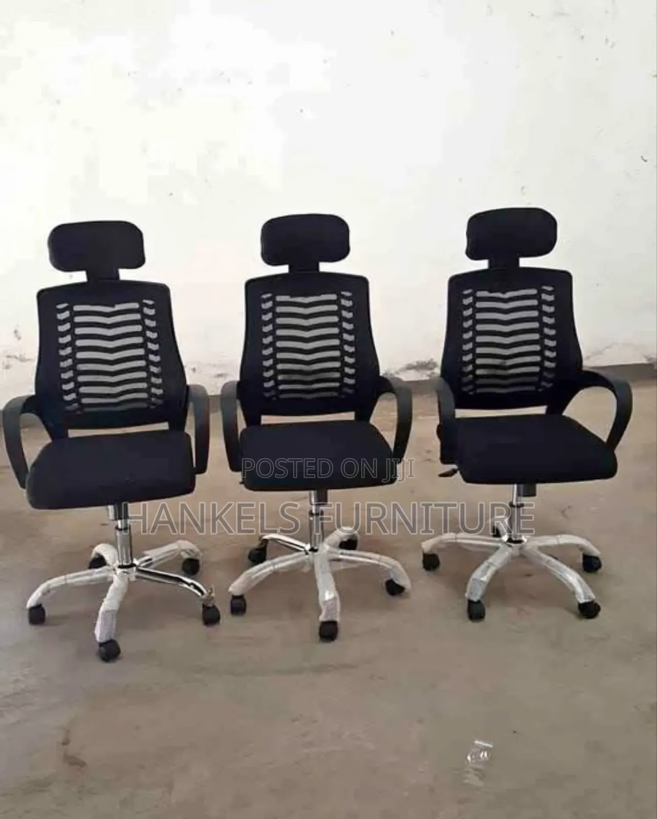 Heavy-Duty Office Chair With Headrest – Perfect for Office/Home