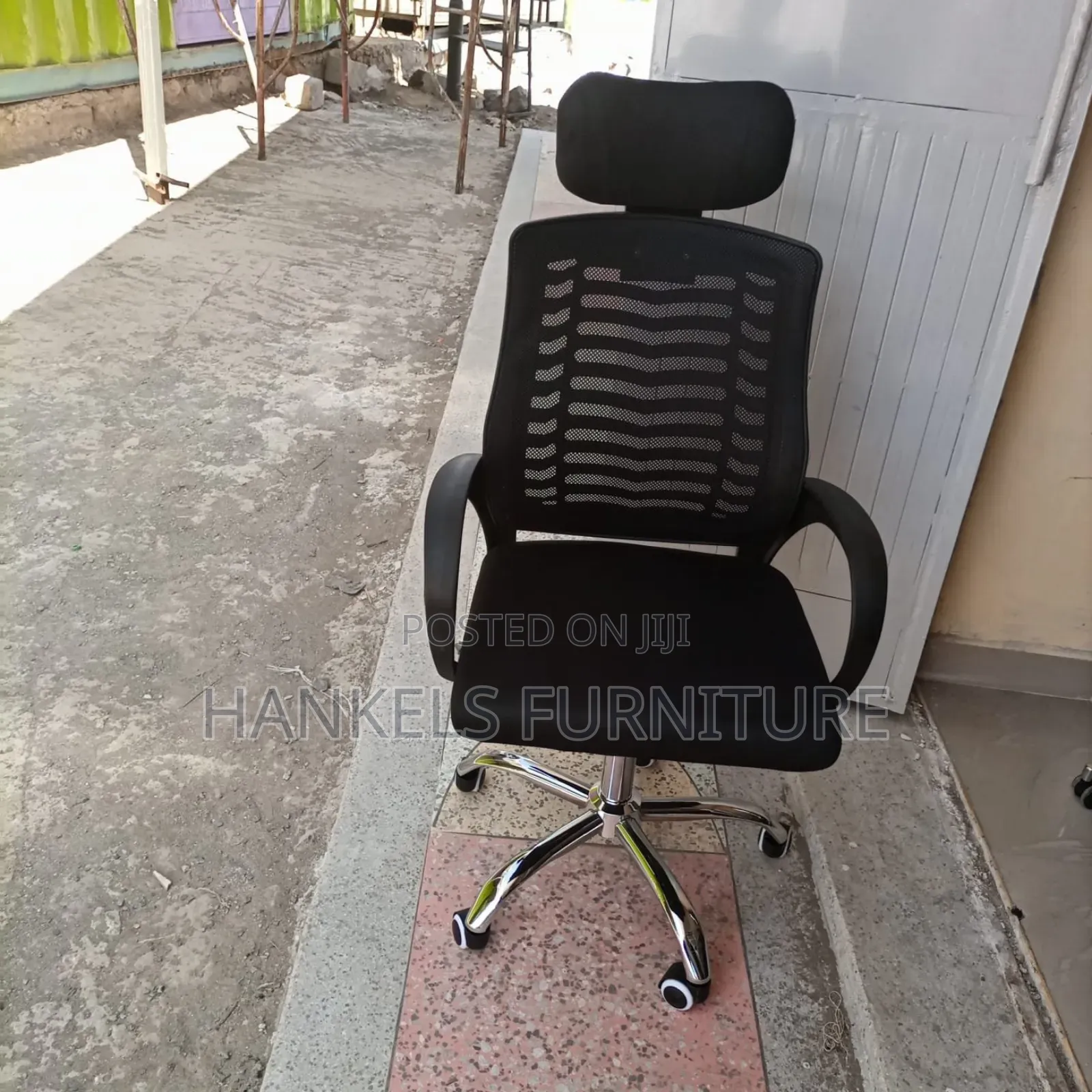 All-Day Comfort Office Chair With Strong Support