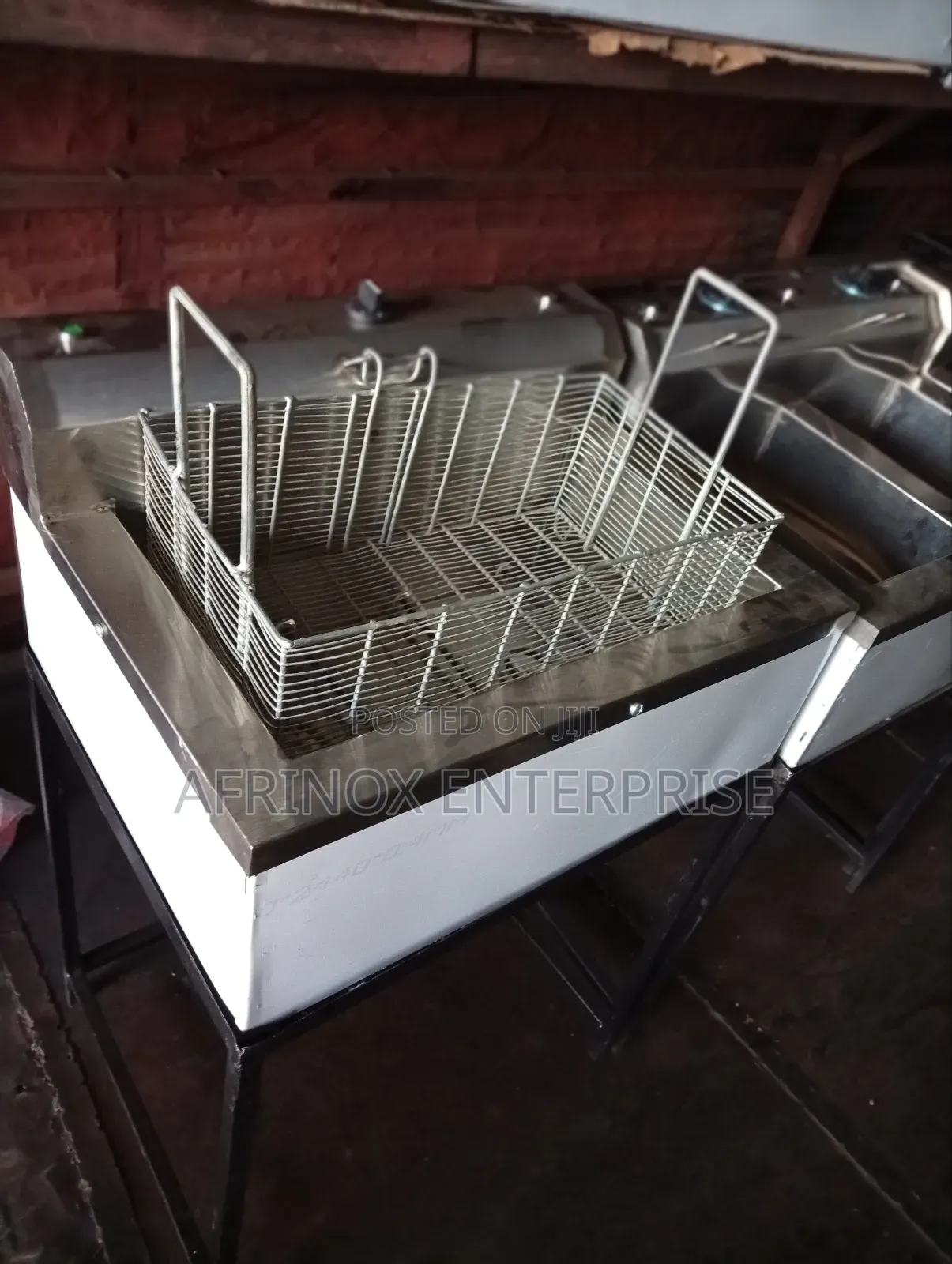 Commercial Deep Fryer Perfect for Chips, Chicken, Sausages, Fish.