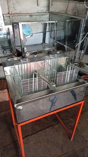 Heavy Duty Deep Fryer – Commercial Use
Achieve Perfect Chips, Chicken