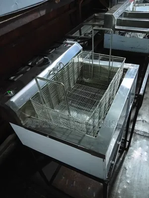Restaurant-Grade Deep Fryer
Built for Consistent Results, Every Time.