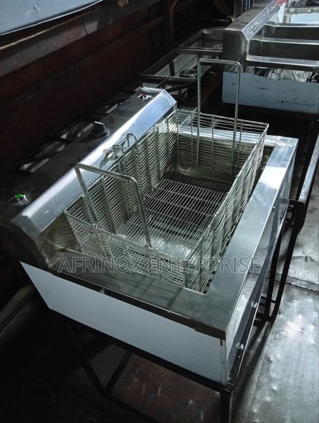 Restaurant-Grade Deep Fryer
Built for Consistent Results, Every Time. - thumbnail 3