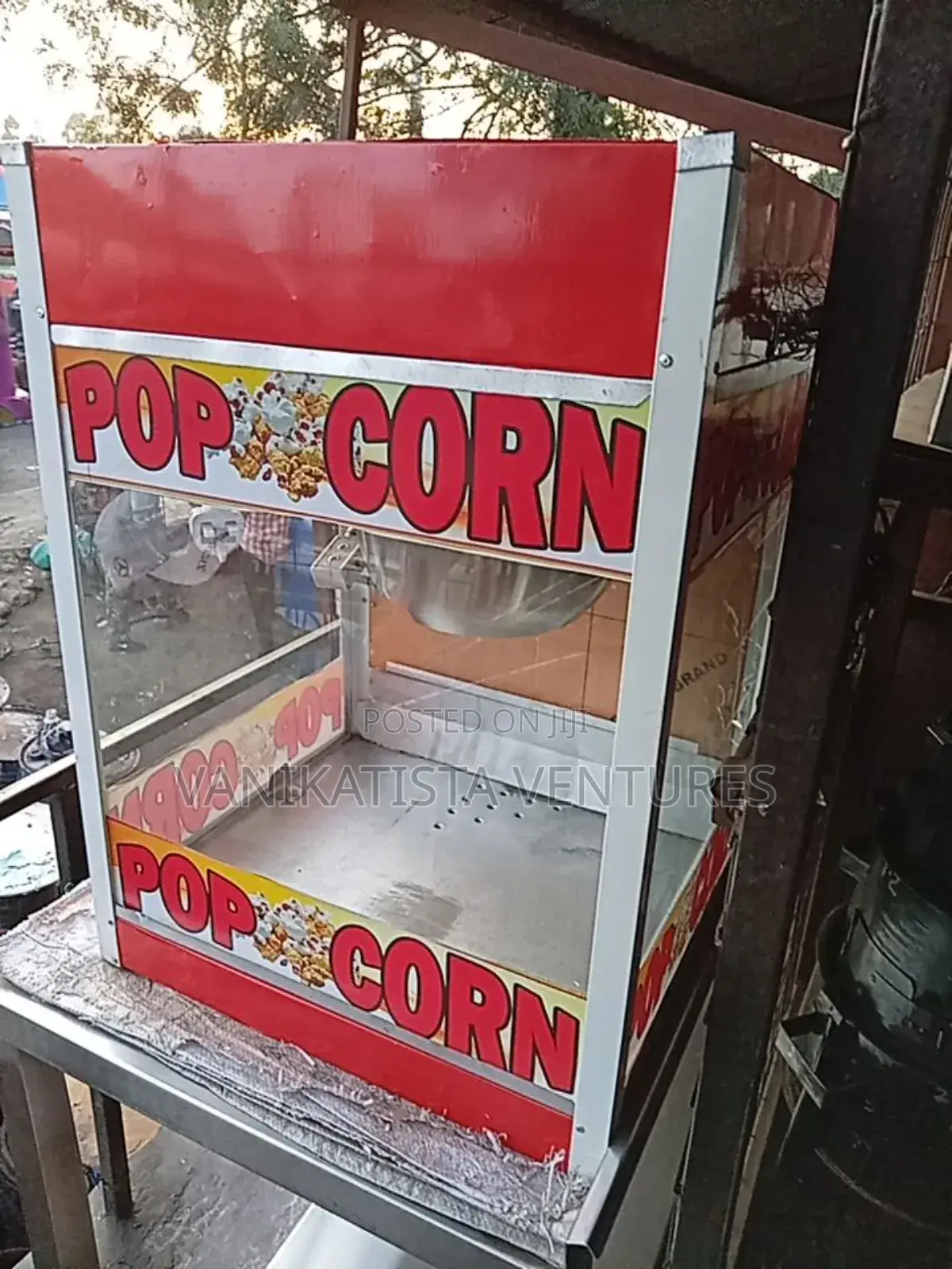 Commercial Popcorn Machine
Perfect for Businesses, Events.