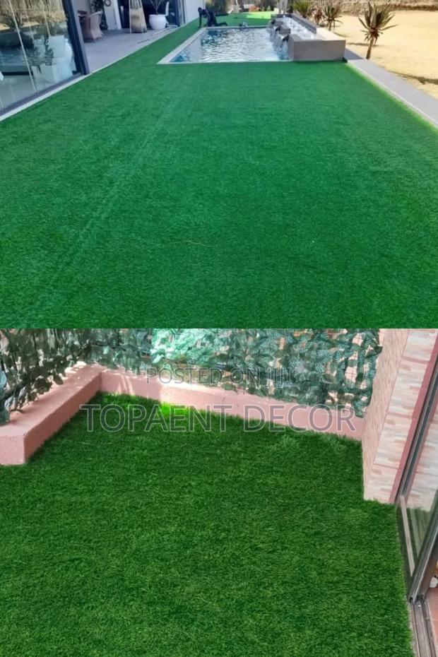 Nature's Vibe, Modern Comfort Artificial Green Grass Carpet