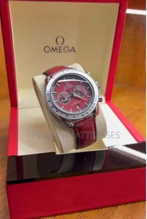 Omega Watch Speedmaster With Pure Leather Strap + Free Case.