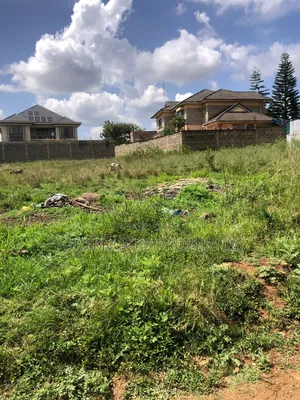 Emmaus Court, Membley Plot for Sale